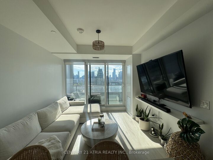 Property Photo: 225 Sumach Street 1608 ON M5A 3K3