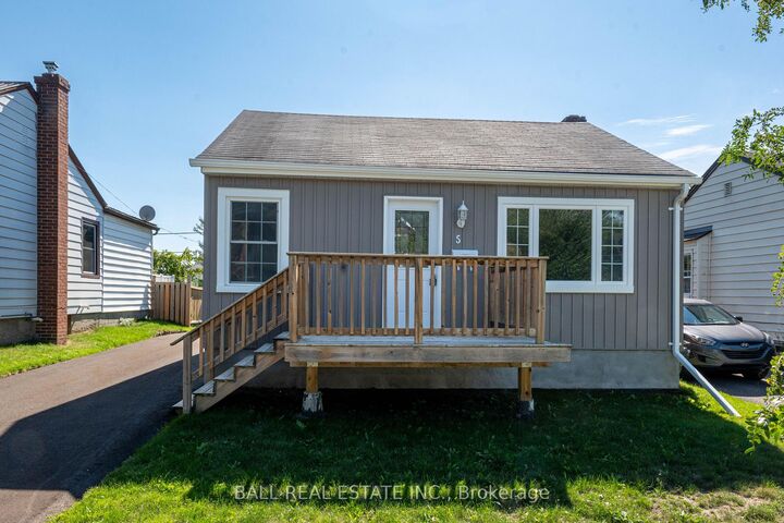 Property Photo: 5 Wallace Street ON K9H 1A8