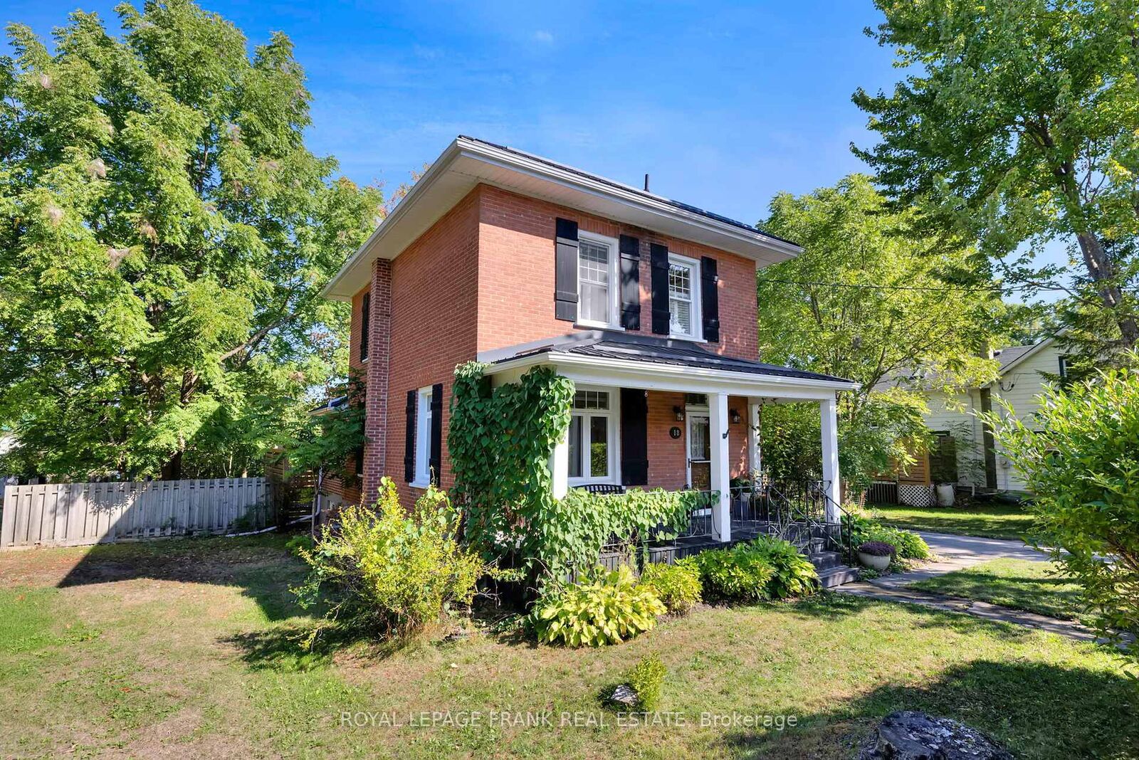 Property Photo: 18 Nassau Street ON K0L 2H0