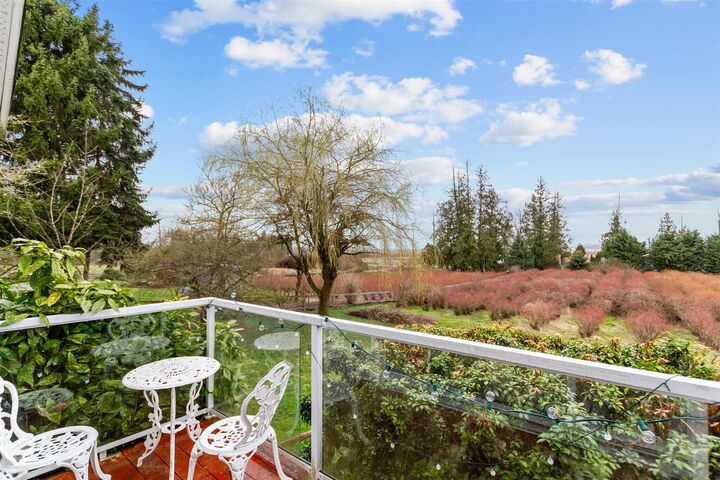 Property Photo: 17325 31 Avenue BC V3Z 0C2
