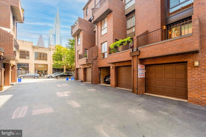 Property Photo:  2201 N Arch Street 09 114  PA 19103 