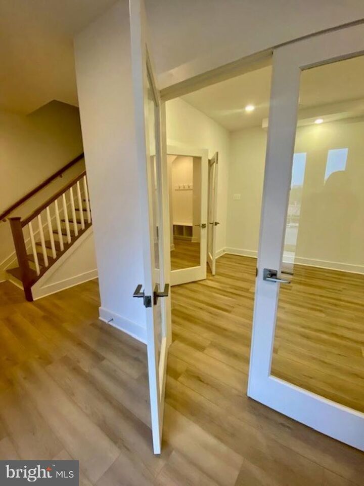 Property Photo:  14916 Dispatch St 15  MD 20850 