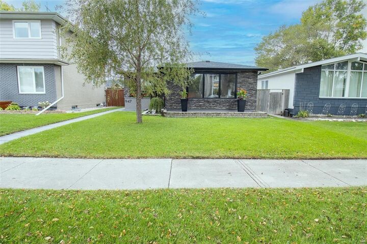 947 Campbell Street  Winnipeg MB R3N 1C8 photo