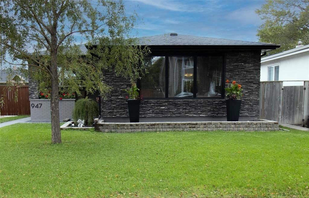 Photo de la propriété:  947 Campbell Street  MB R3N 1C8 