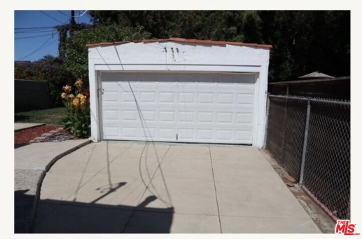 Property Photo:  2038 Malcolm Ave  CA 90025 