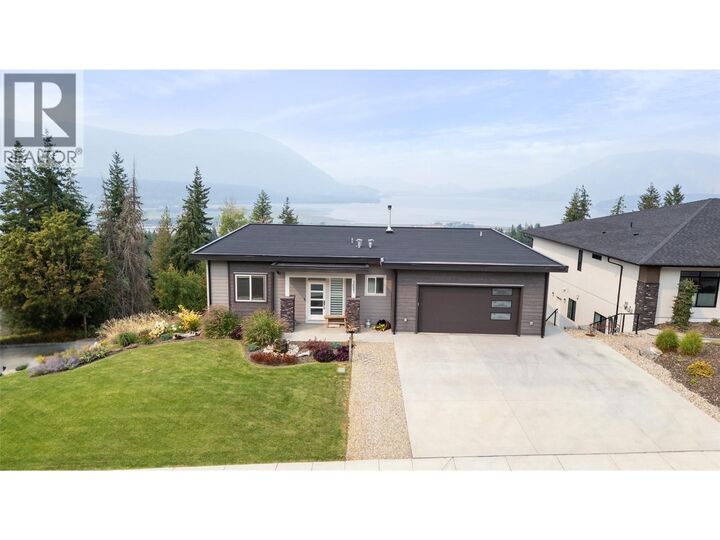 1021 17 Avenue Southeast  Salmon Arm BC V1E 2G2 photo