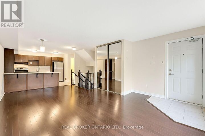 Photo de la propriété:  778A Chapman Mills Drive North  ON K2J 3V2 
