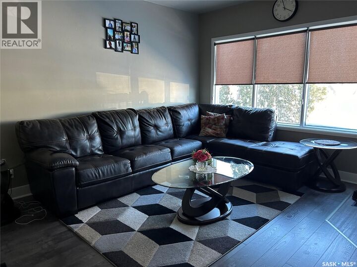 Property Photo:  1236 Henleaze Avenue  SK S6H 3V9 