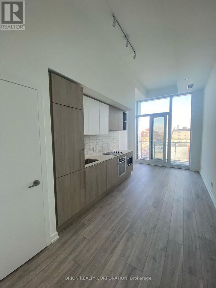 Photo de la propriété: 2020 Bathurst Street 1011 ON M5P 0A6