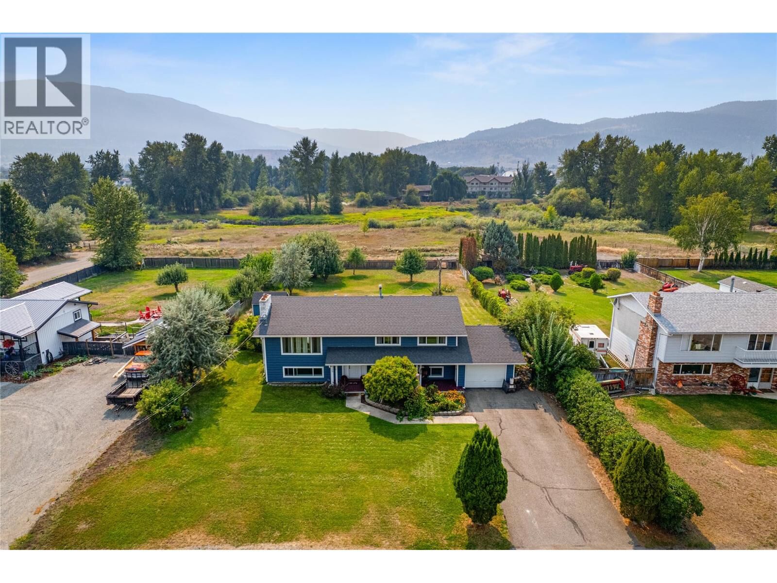 Property Photo: 2176 Blackwell Avenue BC V1K 1J8