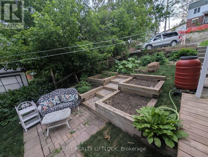 Property Photo: 629 Aylmer Street North ON K9H 3X2
