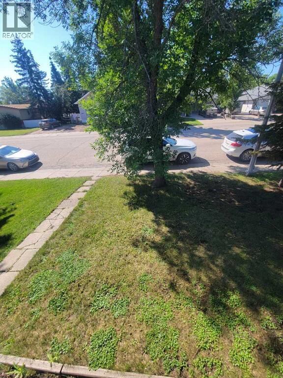 Property Photo:  10026 93 Avenue  AB T8V 0J8 