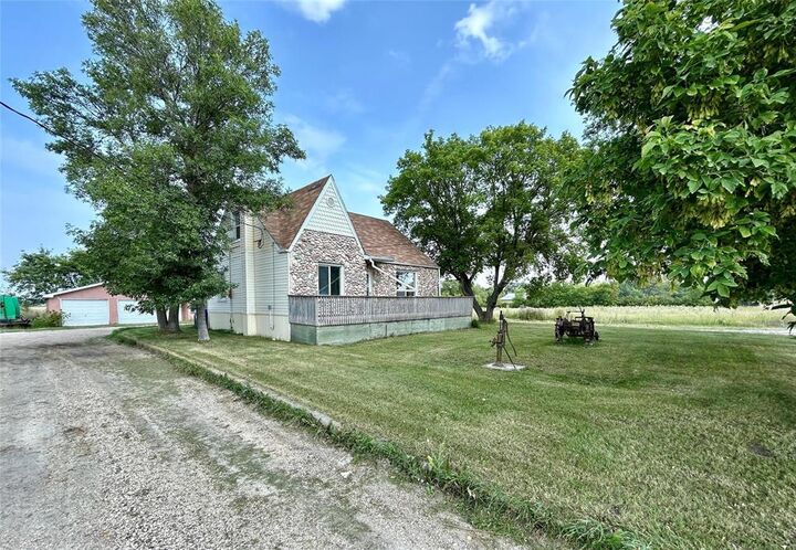 Property Photo: 747 Strathnaver Avenue MB R1A 4G4