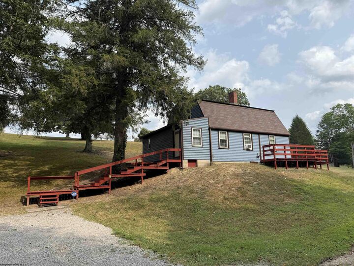 Property Photo: 262 Eakin Avenue WV 26259