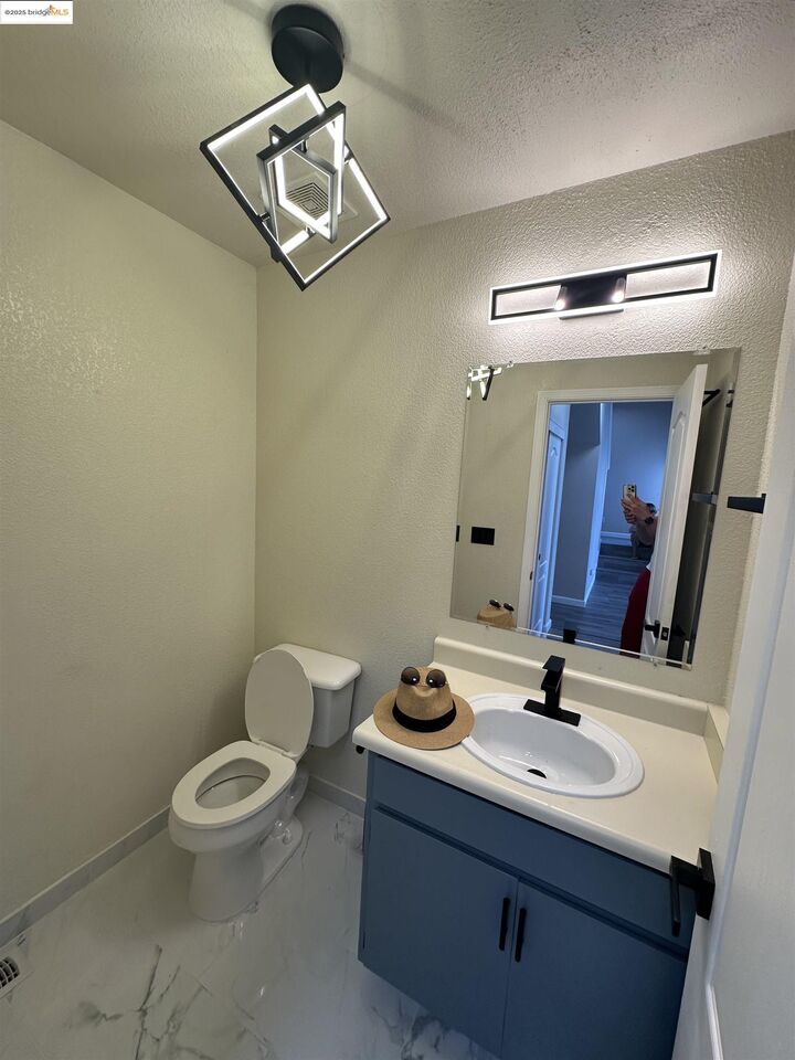 Property Photo: 13 Aspen Ct CA 94591