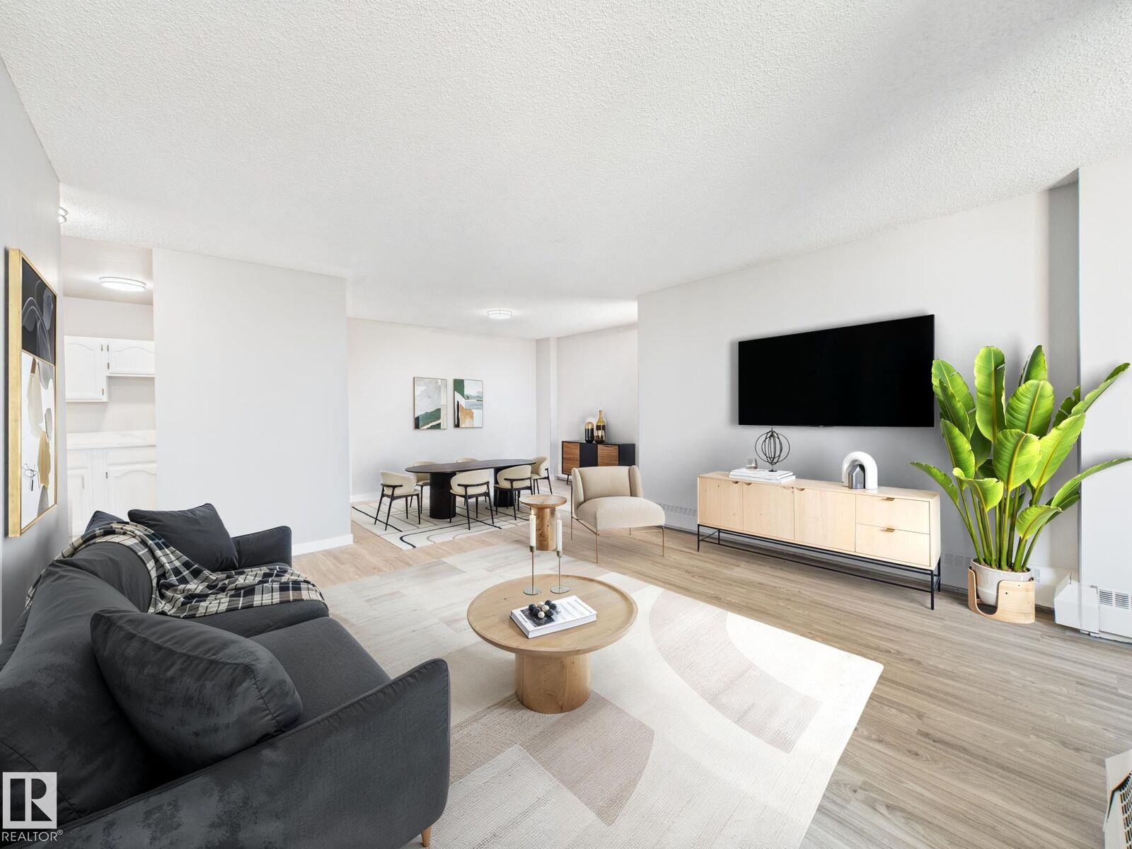 Property Photo: 10145 109 Street NW 810C AB T5J 3M5