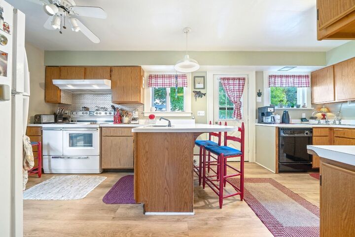 Property Photo:  813 Rice Avenue  PA 16417 