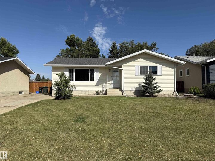 142 Garnet Road  Sherwood Park AB T8A 2S7 photo