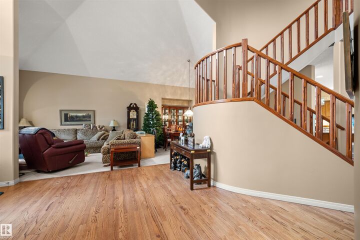 Property Photo:  403 Twin Brooks Crescent NW  AB T6J 6V2 