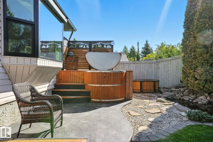Property Photo:  53 Creekside Way  AB T7X 4A2 