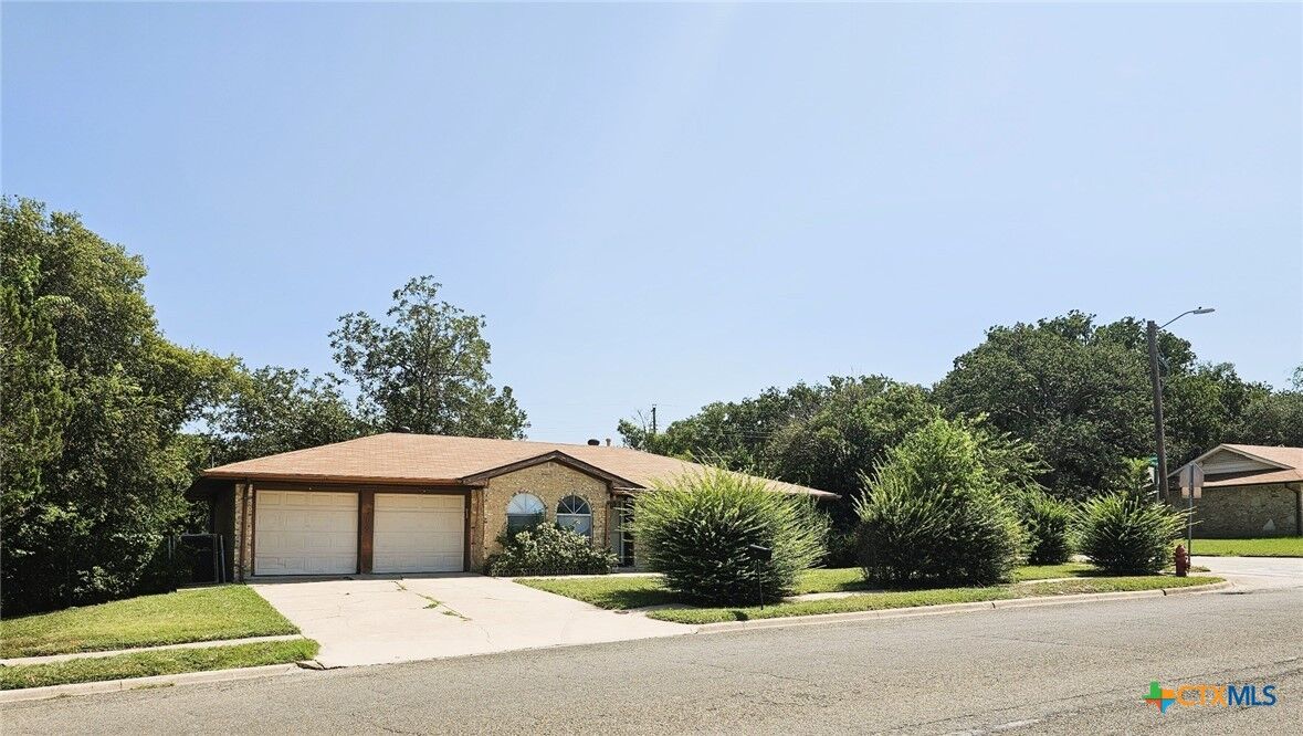 Property Photo:  305 Williams Street  TX 76522 