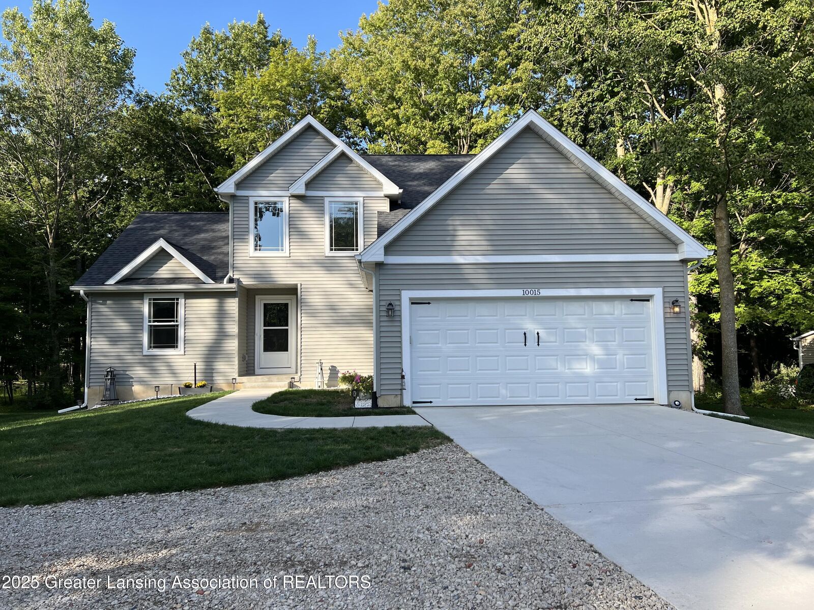Property Photo:  10015 Lakeside Drive  MI 48871 