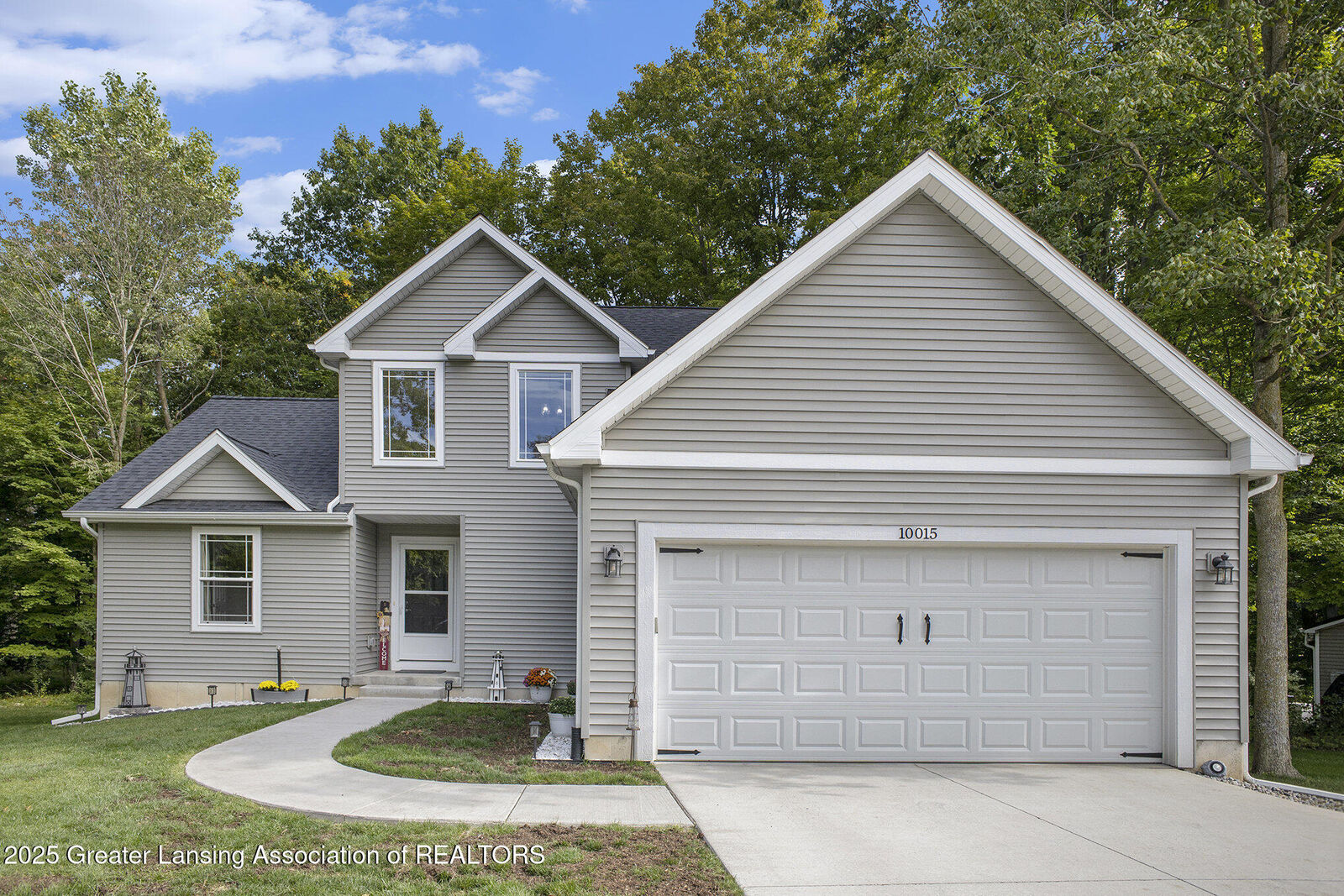 Property Photo: 10015 Lakeside Drive MI 48871
