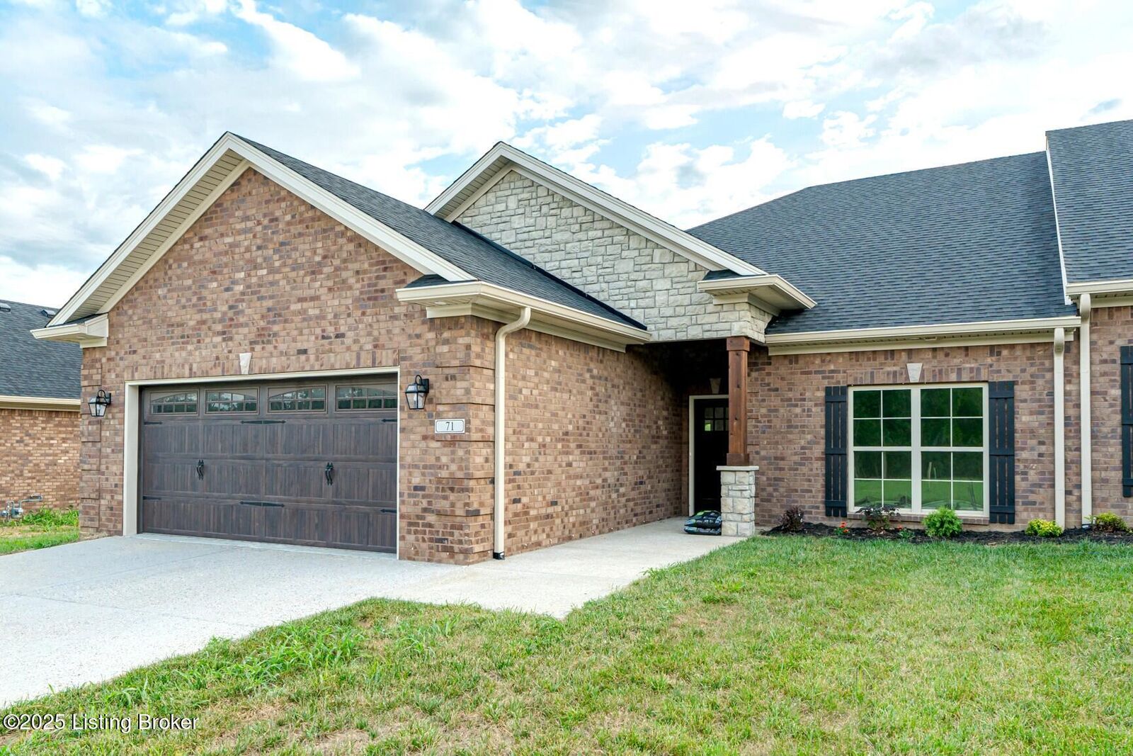 Property Photo:  75 Cherokee Dr  KY 40065 
