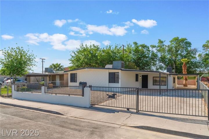 Property Photo: 3320 Osage Avenue NV 89101