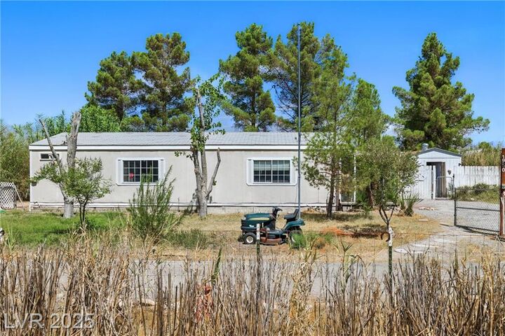 Property Photo: 1950 West Horn Road NV 89048