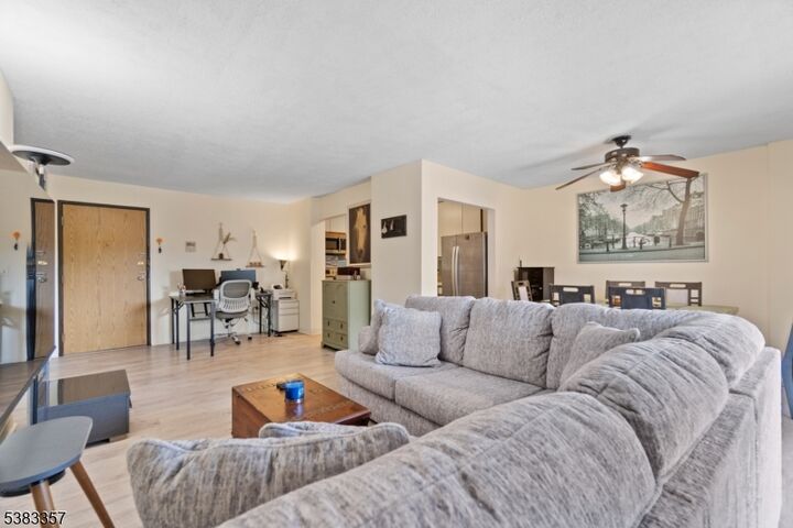 Property Photo:  10 N Wood Ave 406  NJ 07036 