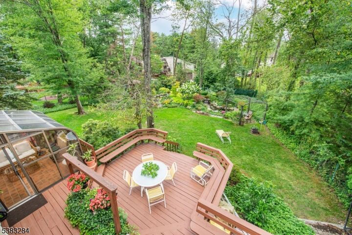Property Photo:  9 Puddingstone Way  NJ 07932 