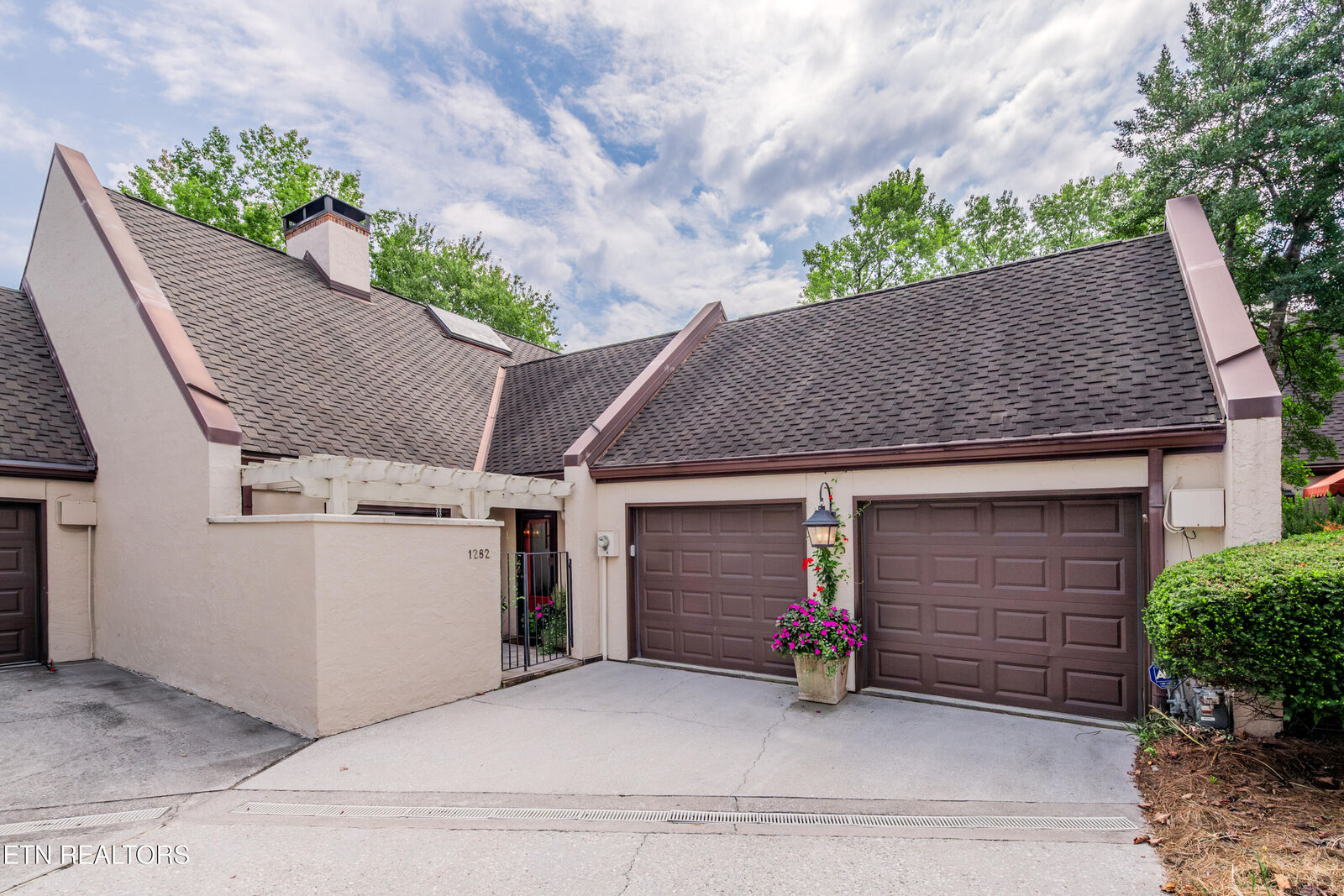 Property Photo: 1282 Burgandy Place TN 37919