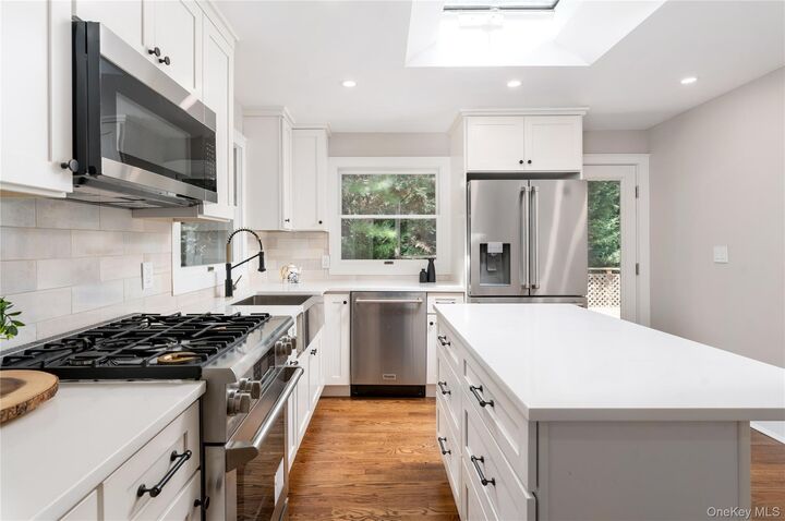 Property Photo:  64 Brook Drive  NY 11790 