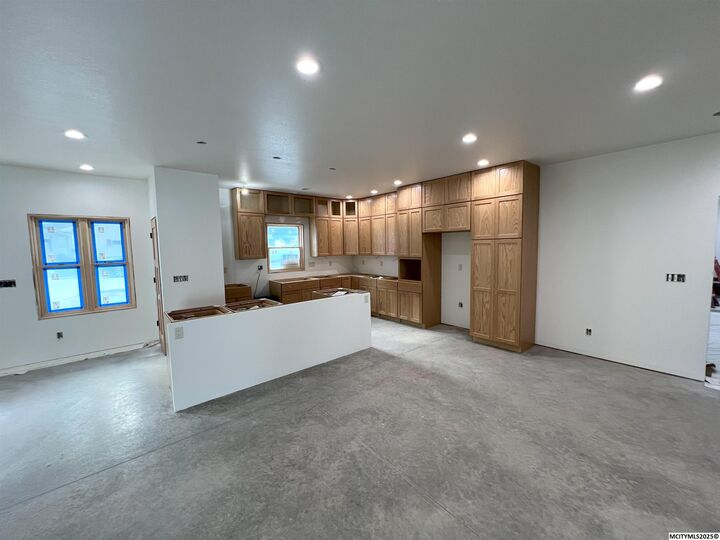 Property Photo: 506 S 3rd St IA 50461