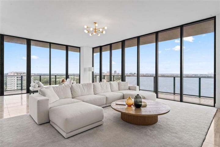 Property Photo: 2912 W Santiago Street 2501 FL 33629