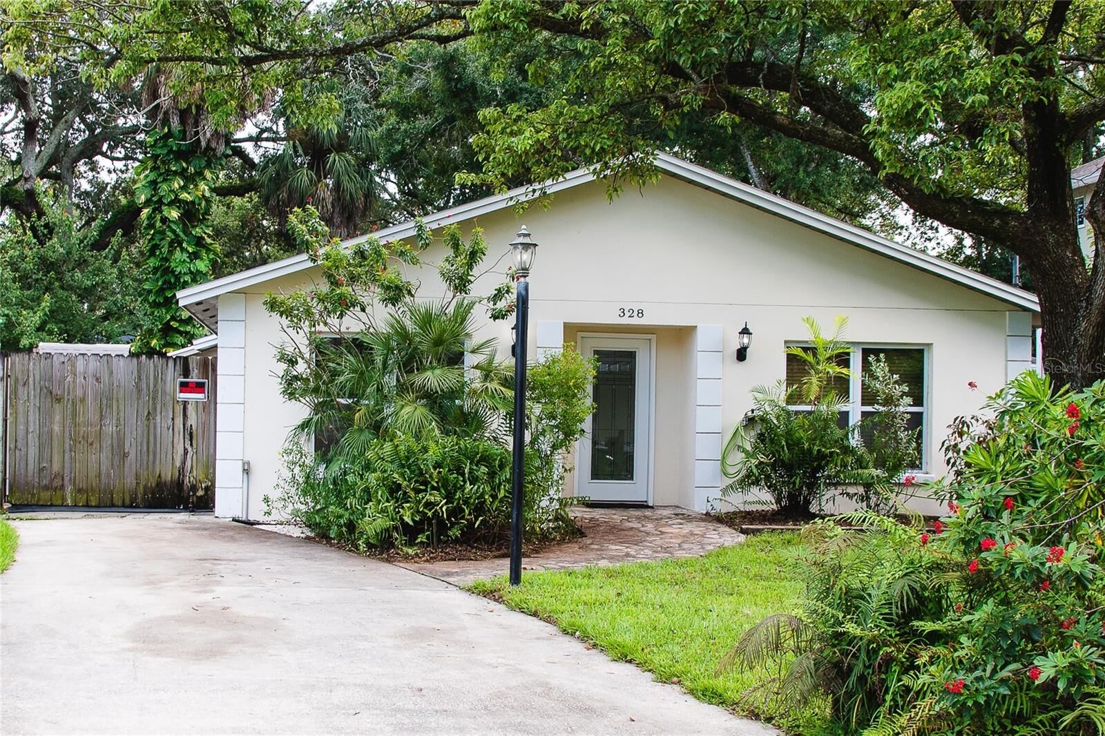 Property Photo: 328 W Haya Street FL 33603