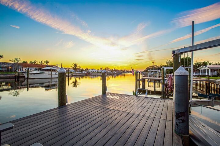 Property Photo: 3854 42nd Avenue S FL 33711