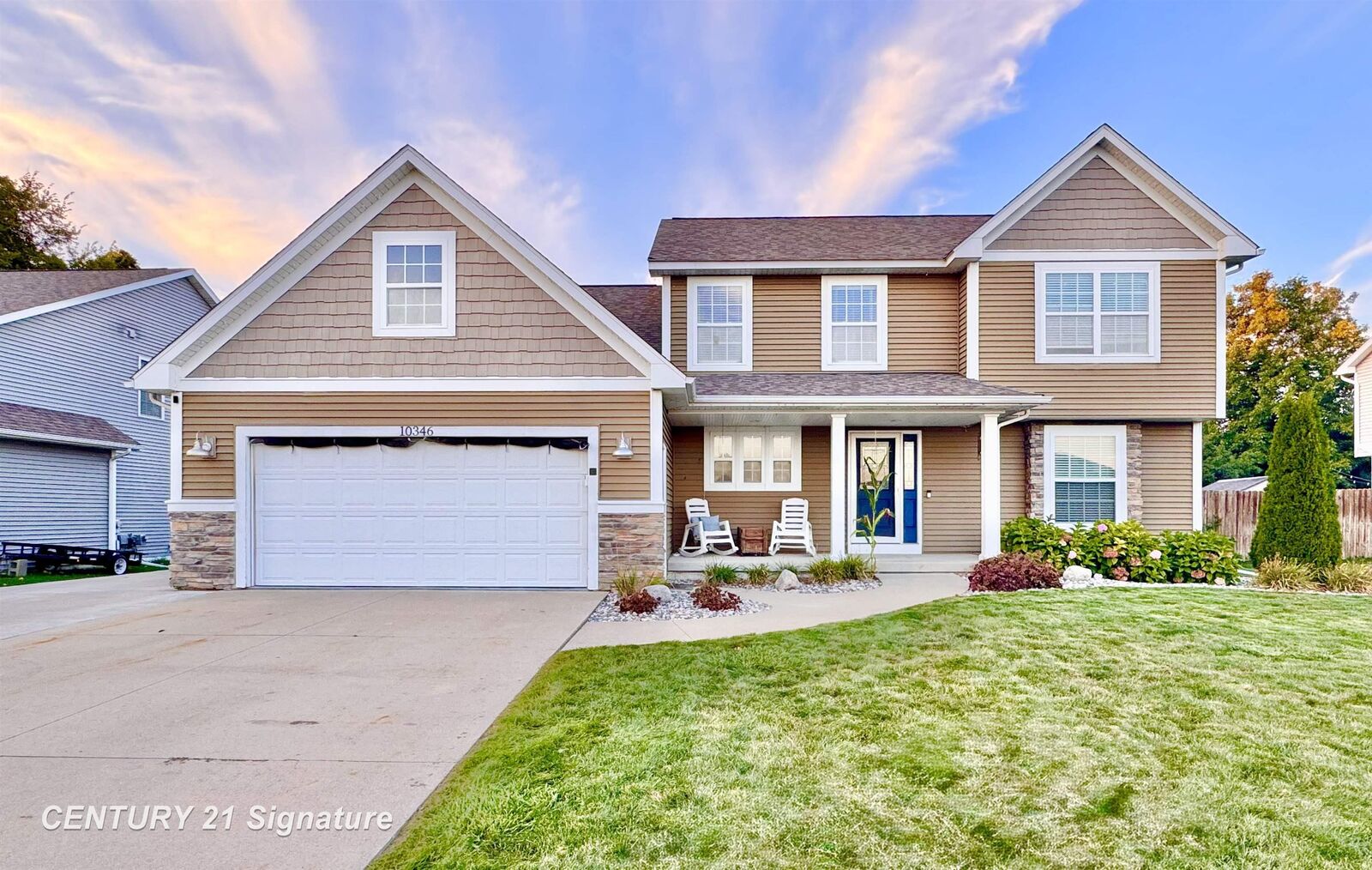 Property Photo:  10346 Laurel Woods Place  MI 48623 