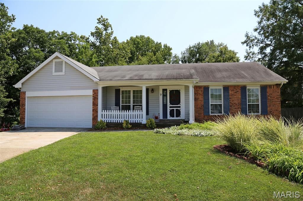 Property Photo: 9 Tamerton Court MO 63376