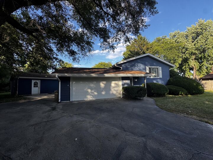 Property Photo:  4940 Flambeau Dr  WI 53406 