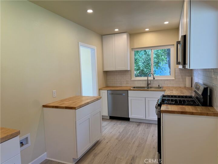 Property Photo:  1537 Mulberry Street  CA 92501 