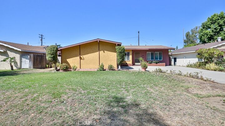 Property Photo:  1271 N Starcrest Drive  CA 91722 