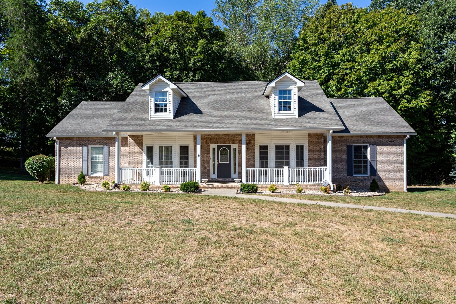 Property Photo:  954 Glenraven Drive  TN 37043