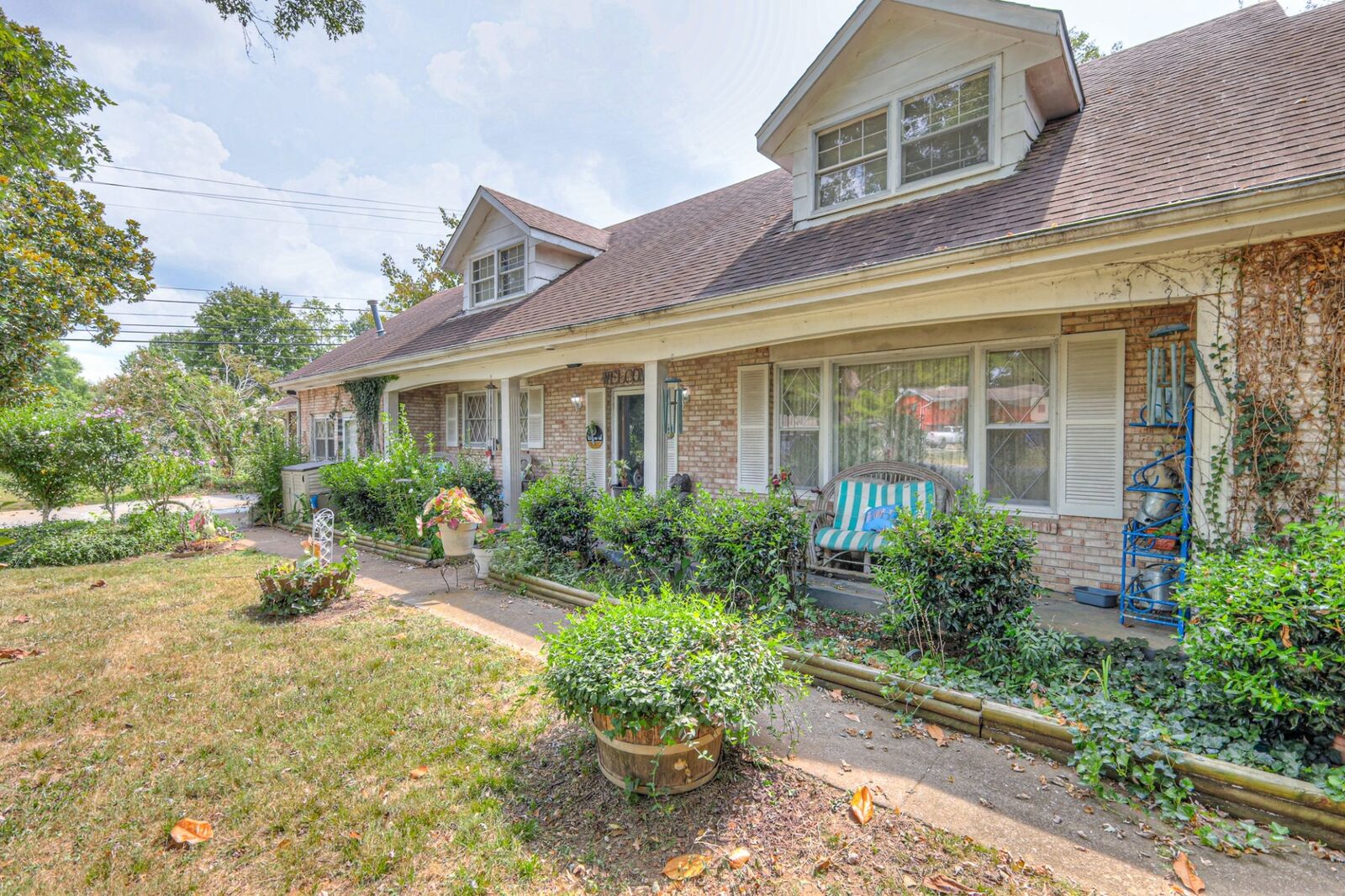 Property Photo:  101 Richland Ave  TN 37167 