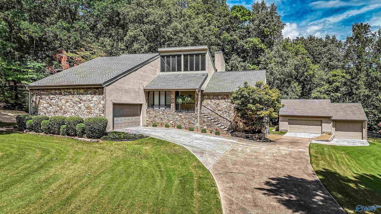 Property Photo: 209 Wilson Hall Drive AL 35757