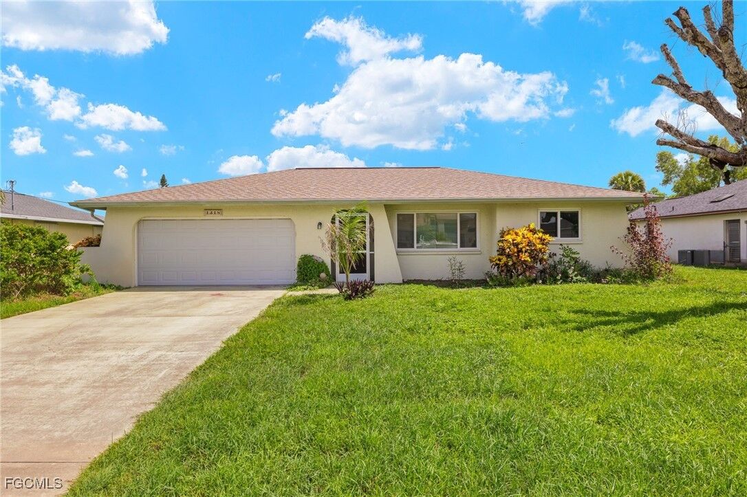 Property Photo: 1318 SE 14th Street FL 33990