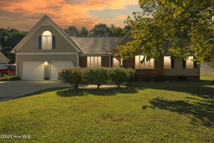 Property Photo: 222 Planters Run NC 27909