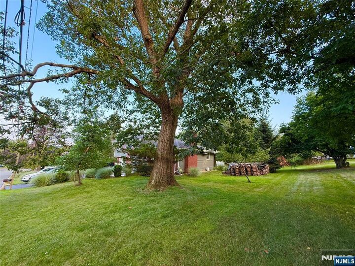 Property Photo:  156 Dorothy Drive  NJ 07508 