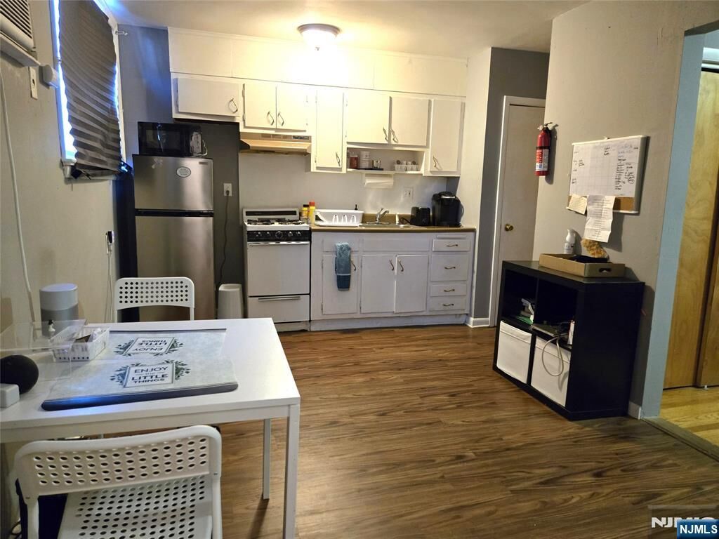 Property Photo:  526 Valley Brook Avenue 1st Floor  NJ 07071 